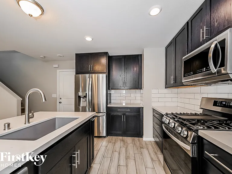 11051 Camden Bay St — Photo 5
