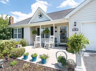 33 Brandon Ln, Bristol, VA 24230