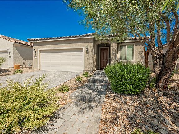 5th image of 210 Mountain Cedar Ct
