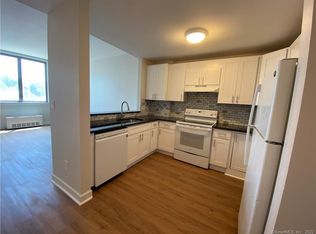 49 Day St APT 206, Norwalk, CT 06854