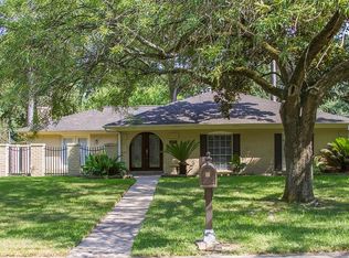 6507 Glenn Lakes Dr, Houston, TX 77069