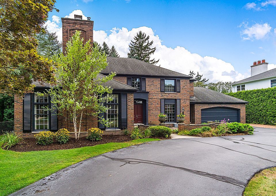1st image of 57 Sunningdale Dr