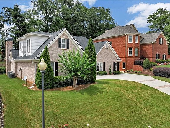 4th image of 1748 Honey Tree Pl