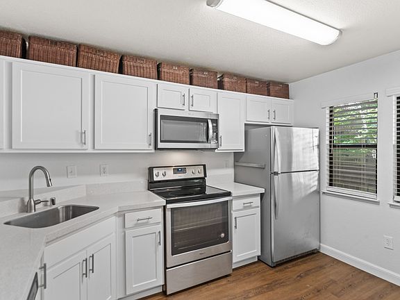 2nd image of 1223 S Villa Way