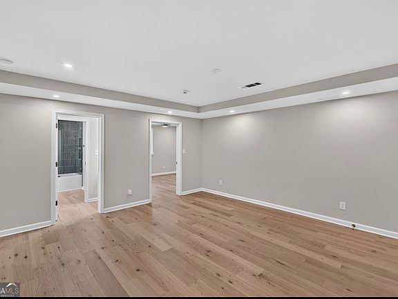 3rd image of 4996 N Peachtree Rd Unit 1