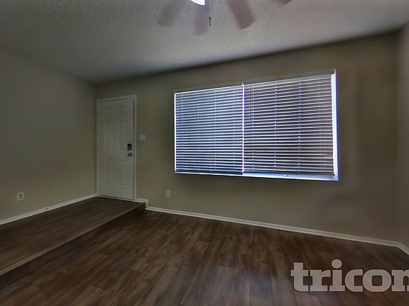 3rd image of 7805 W Cora Ln