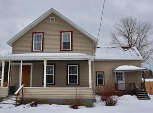 16 River St, Morrisonville, NY 12962