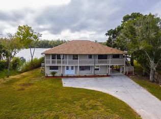 10832 W Halls River Rd, Homosassa, FL 34448