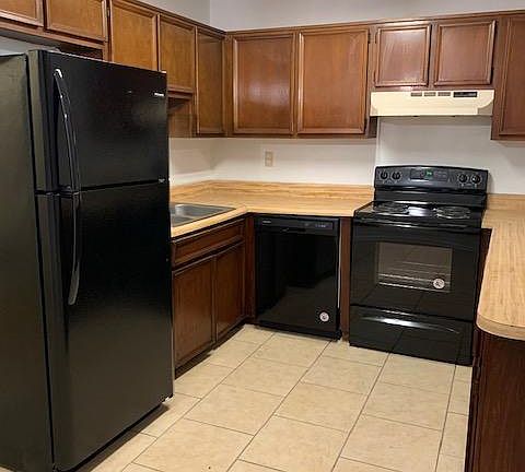 3rd image of 2378 Tina Dr