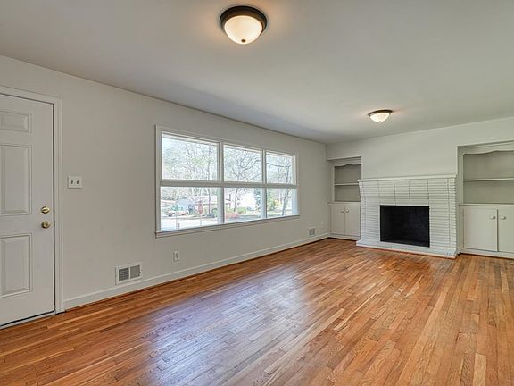 5th image of 333 Francis Marion Dr