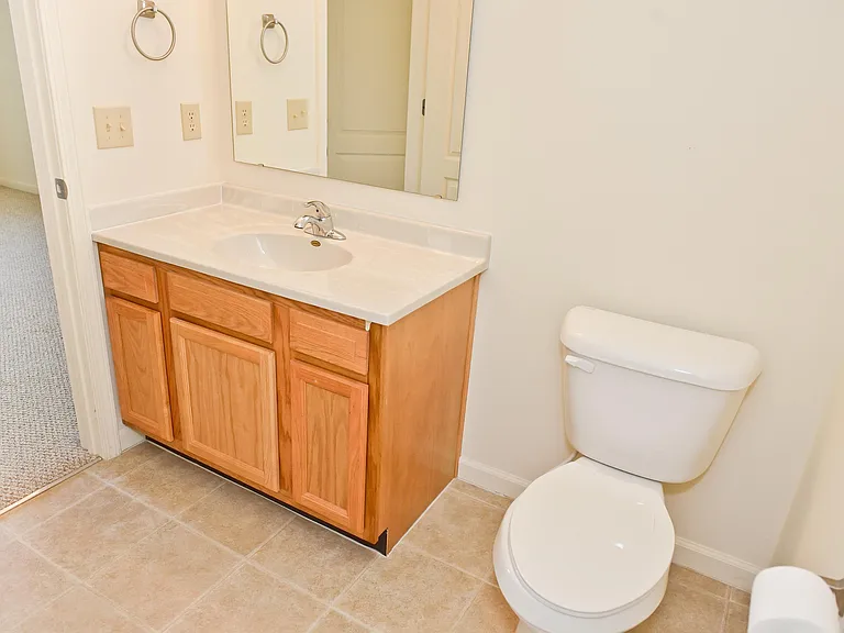 1825 Wichman Ln — Photo 36