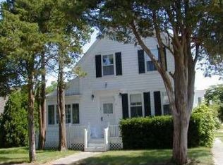 47 Cottage St, Edgartown, MA 02539