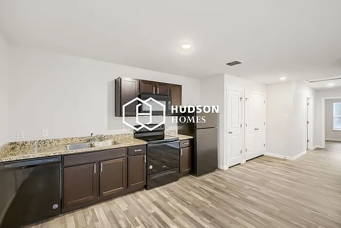 1614 Bryan Ave #B — Photo 8