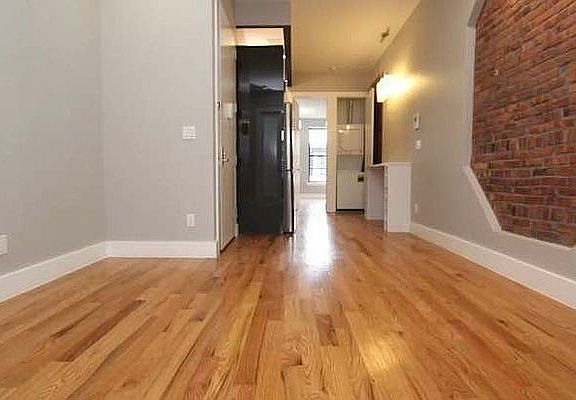 2nd image of 32 Belvidere St #3R