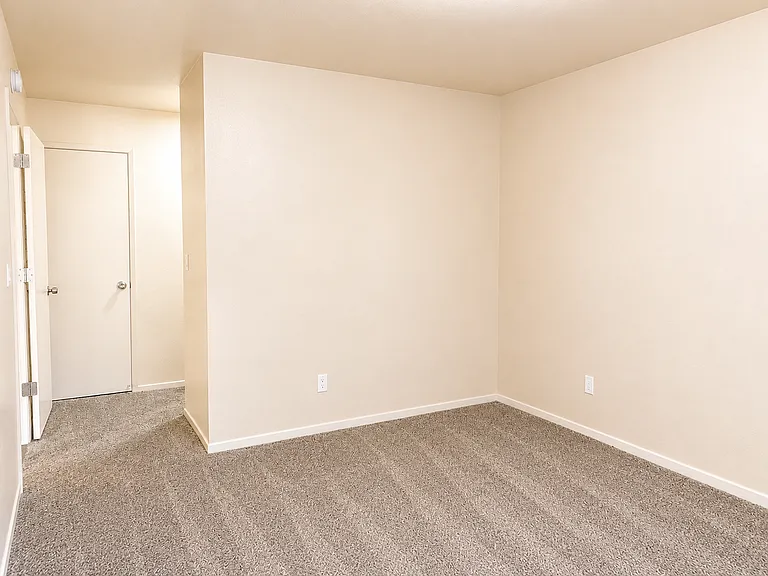 Quail Manor Townhomes — Photo 28
