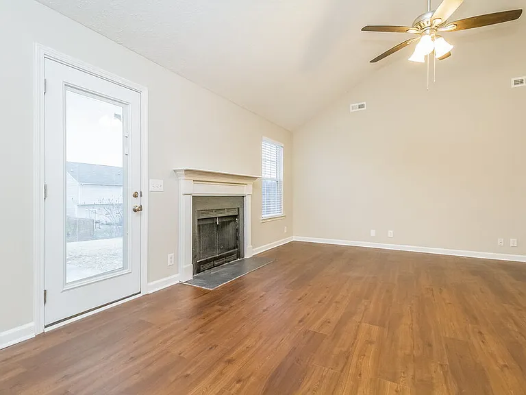 7128 Legacy Dr — Photo 4
