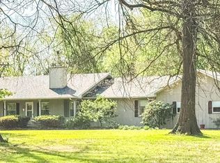 15789 Corinth Rd, Marion, IL 62959