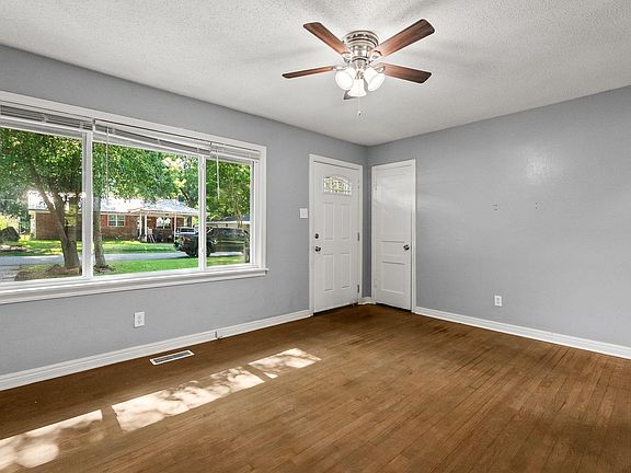 4th image of 4301 Orange St