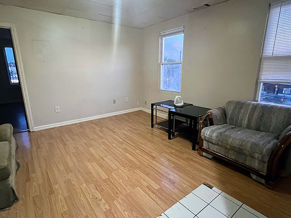 4th image of 10 Saint Mary St #302