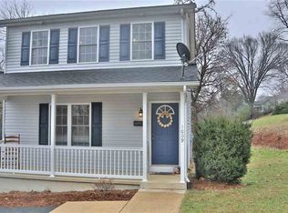 1009 Perry St, Staunton, VA 24401