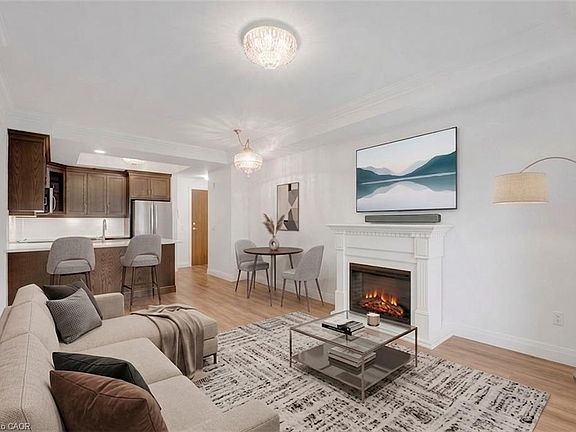 4th image of 30 Hamilton St S #313