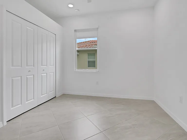 1644 Alameda Dr — Photo 16