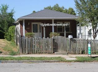 1025 Parallel St, Atchison, KS 66002