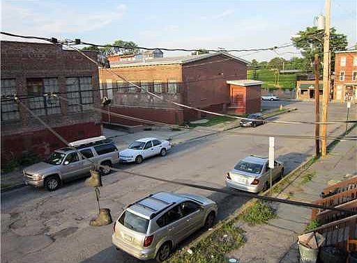 5th image of 13 Benkard Ave