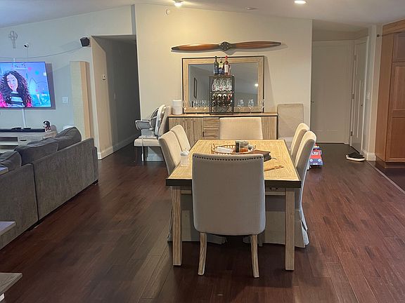 Great room dinning area