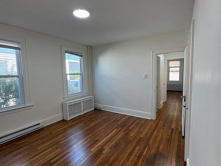 132 Grand St #B — Photo 5