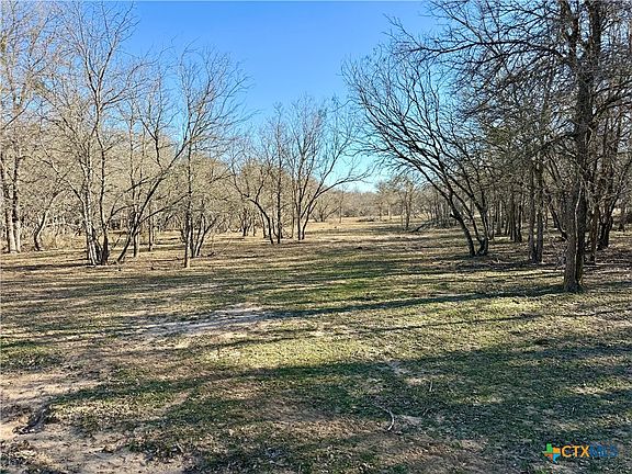 3rd image of 685 Fox Ln