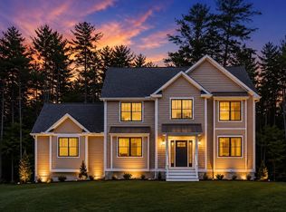 16 Unkety Brook Way, Dunstable, MA 01827