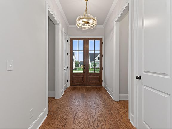 5th image of 819 Sparrow Point Avenue
