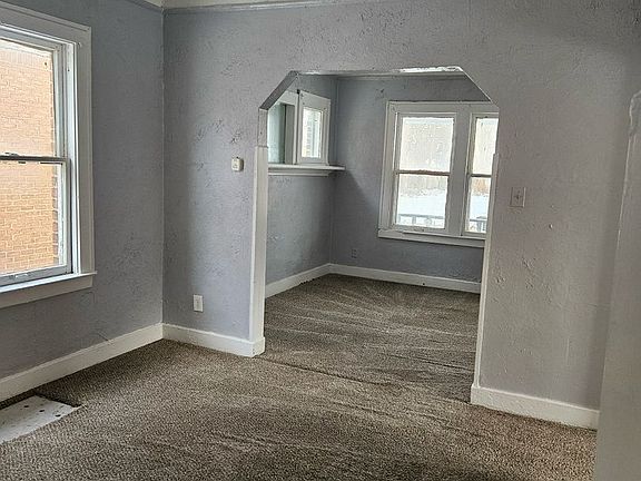 4th image of 15831 Cherrylawn St Floor 1