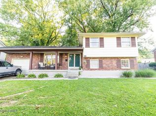 1121 Hennepin Dr, Louisville, KY 40214