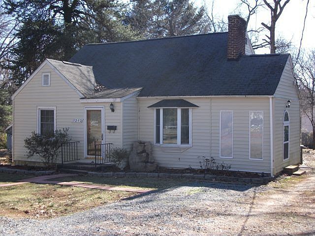 2nd image of 1242 Brookwood Dr