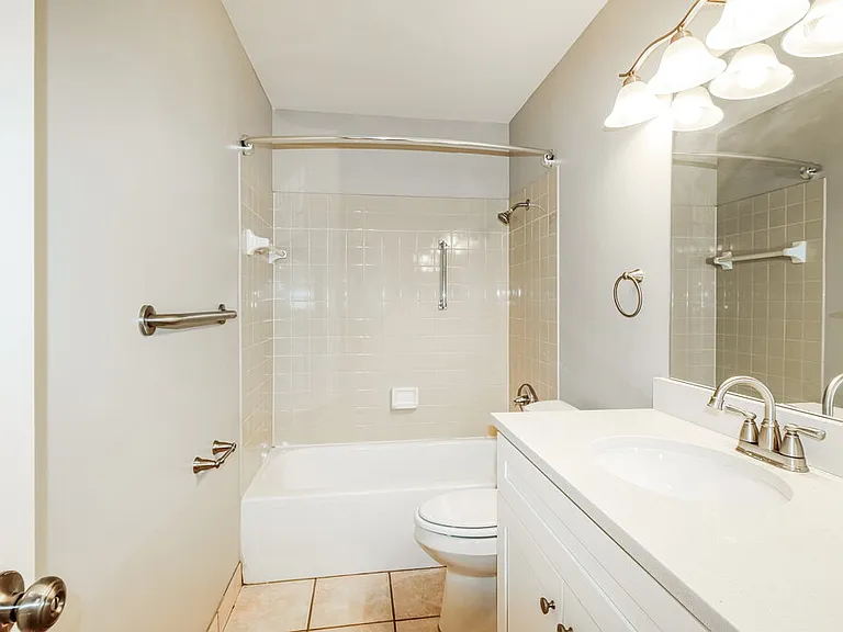 9350 Bayside Ct — Photo 14