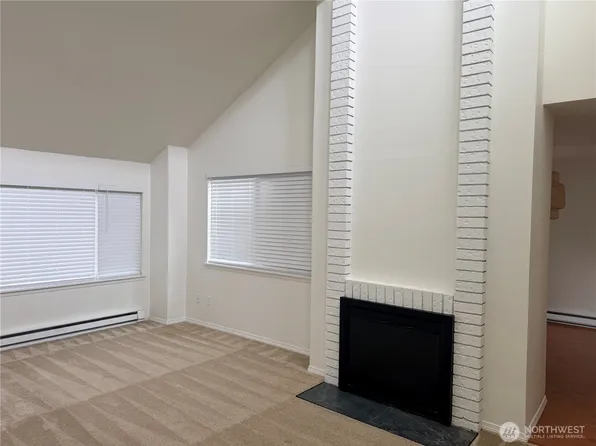 725 141st Place NE #4, Bellevue, WA 98007