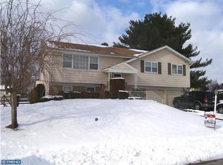 141 Glenn Oak Rd, Norristown, PA 19403