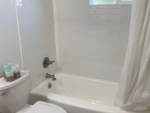 4th image of 17011 Yukon Ave #1