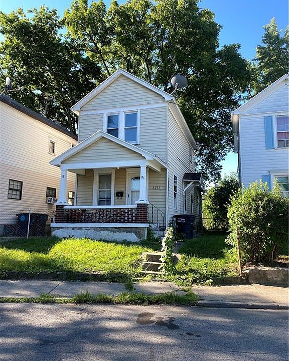 1st image of 3222 E 5th St