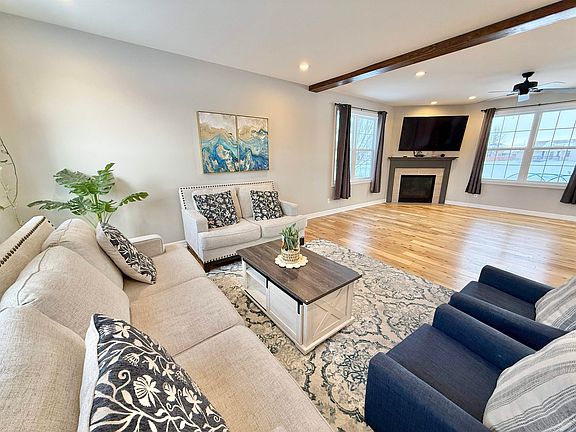 3rd image of 13201 Glendowery Ln