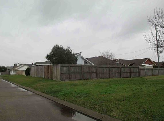 2nd image of 6850 Manchester Ln