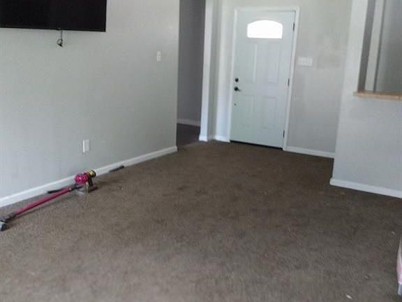 3rd image of 15862 Alger Dr