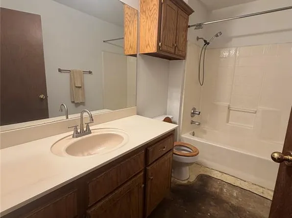 2020 Grassland Dr, Norman, OK 73072