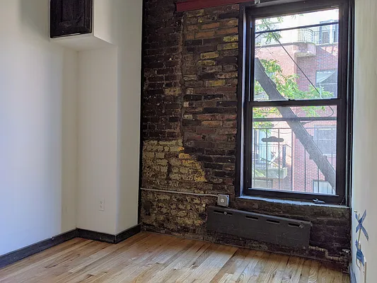 Rented by PocketBroker Inc | media 19