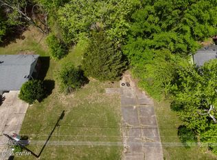 91 Chipwood Dr, Jackson, TN 38301