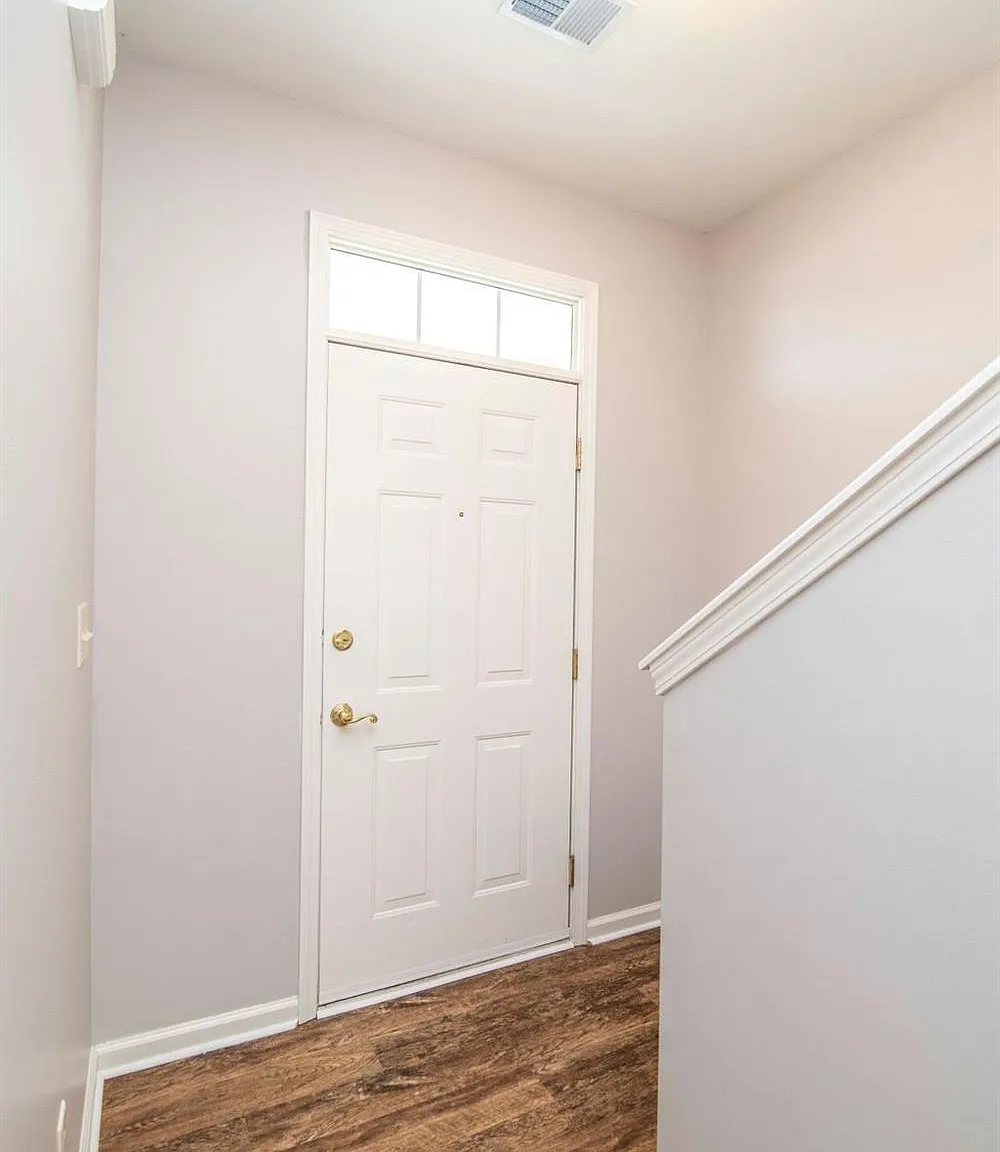 4 bed, 2.5 bath, 2551 sqft, $2,650 — Photo 4