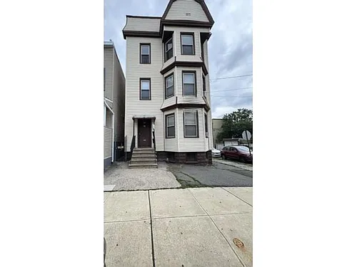 307 Chestnut St #3 Photo 1 307 Chestnut St #3 Photo 1