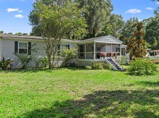 1910 Mullet Lake Park Rd, Geneva, FL 32732